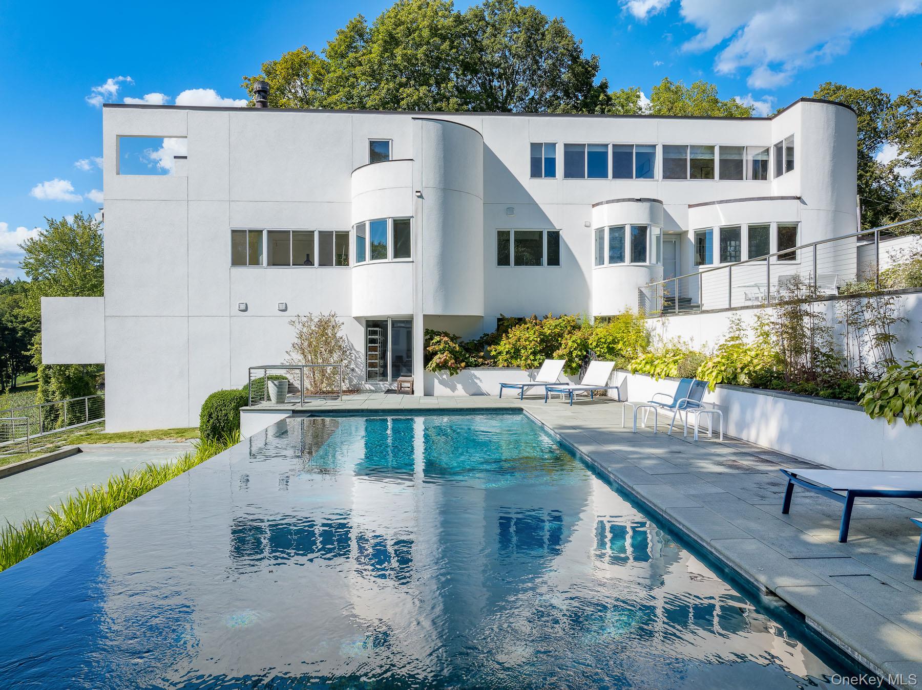 7 East Lake Drive, Katonah, NY 10536