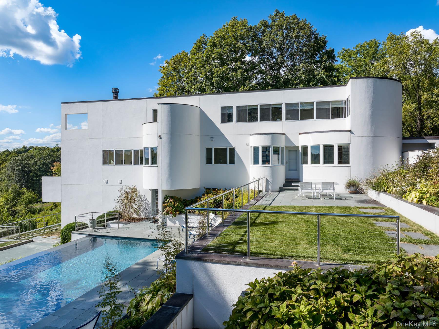 7 East Lake Drive, Katonah, NY 10536