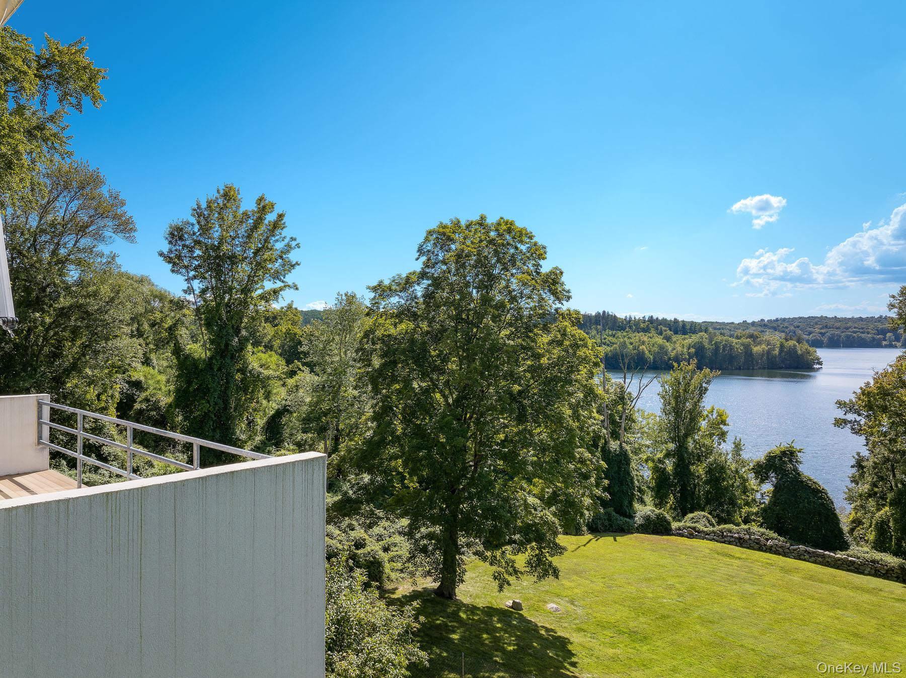 7 East Lake Drive, Katonah, NY 10536