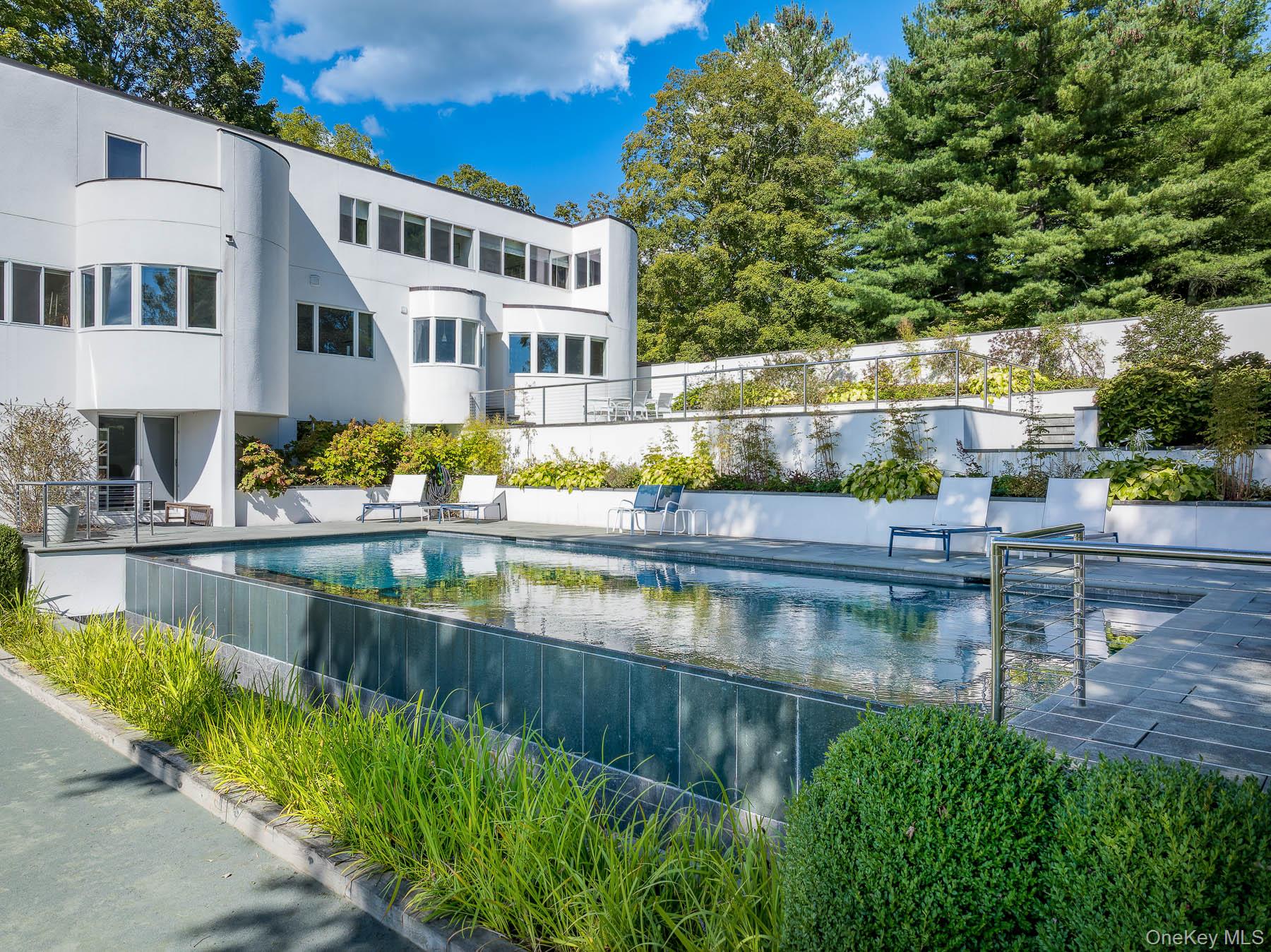 7 East Lake Drive, Katonah, NY 10536