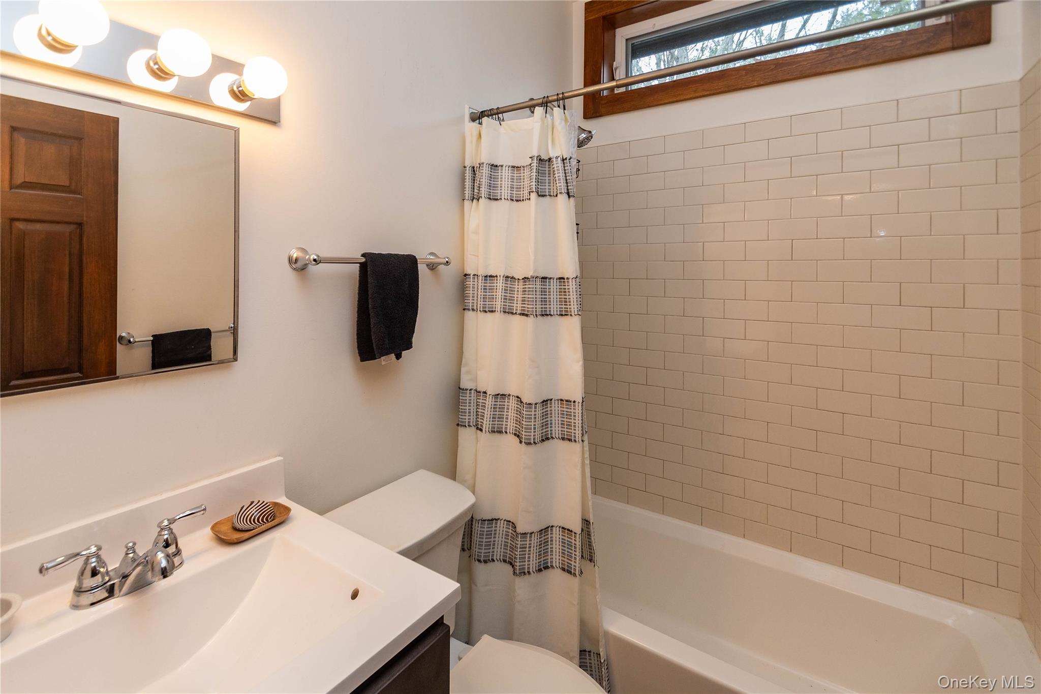 39 Willow Lane, Clinton Corners, NY 12514