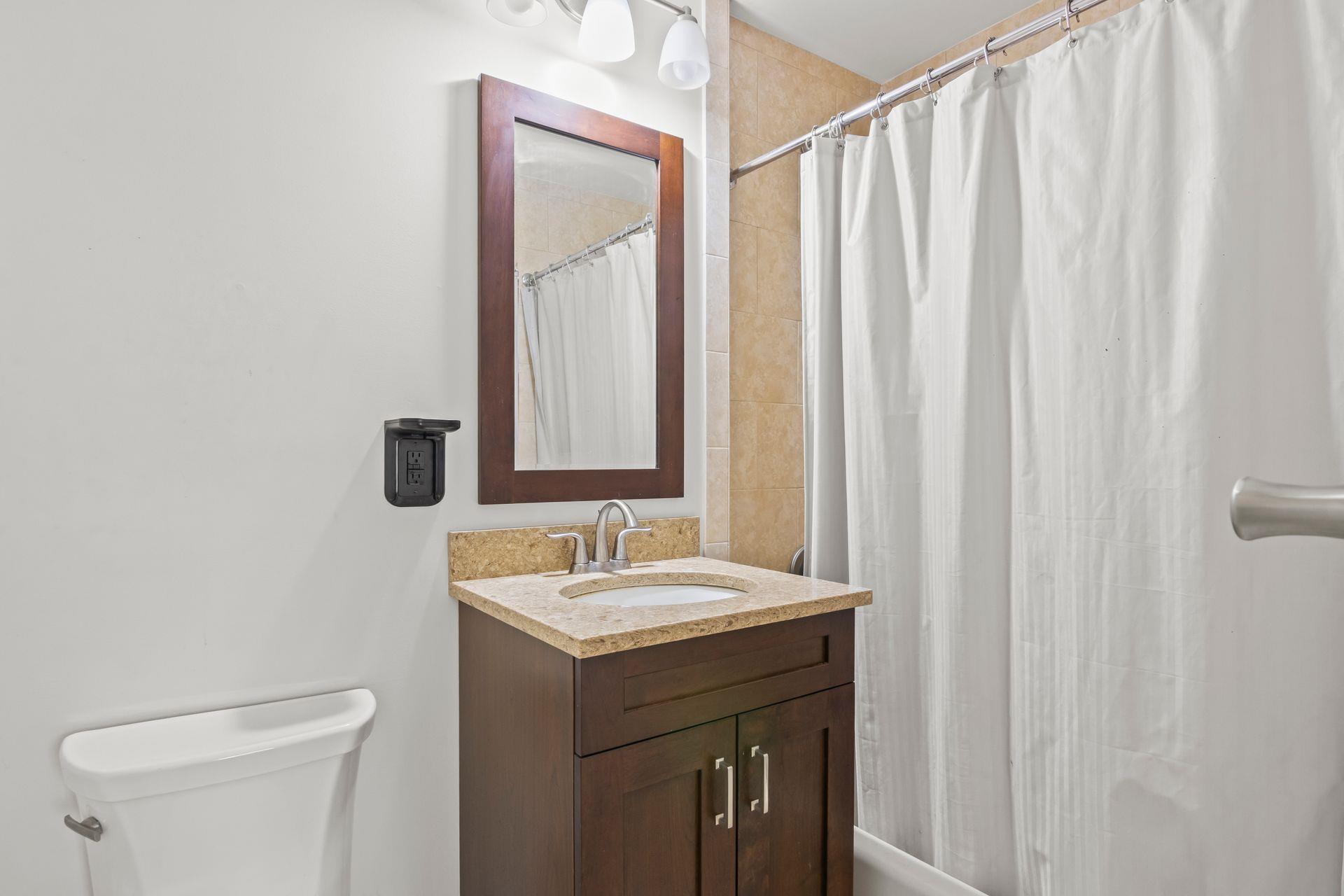 460 Old Town Road # 25M, Port Jefferson Station, NY 11776