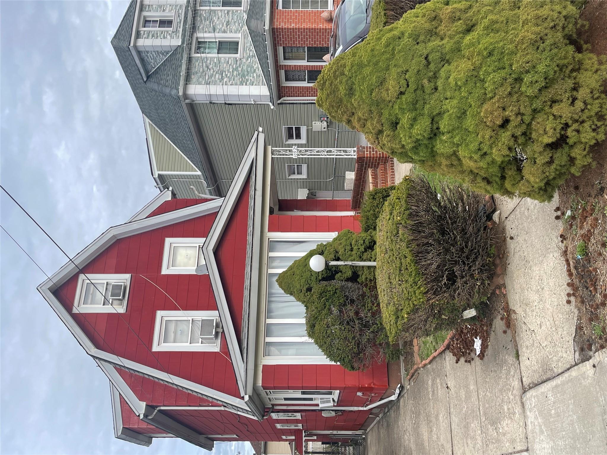 10925 208th Street, Queens Village, NY 11429