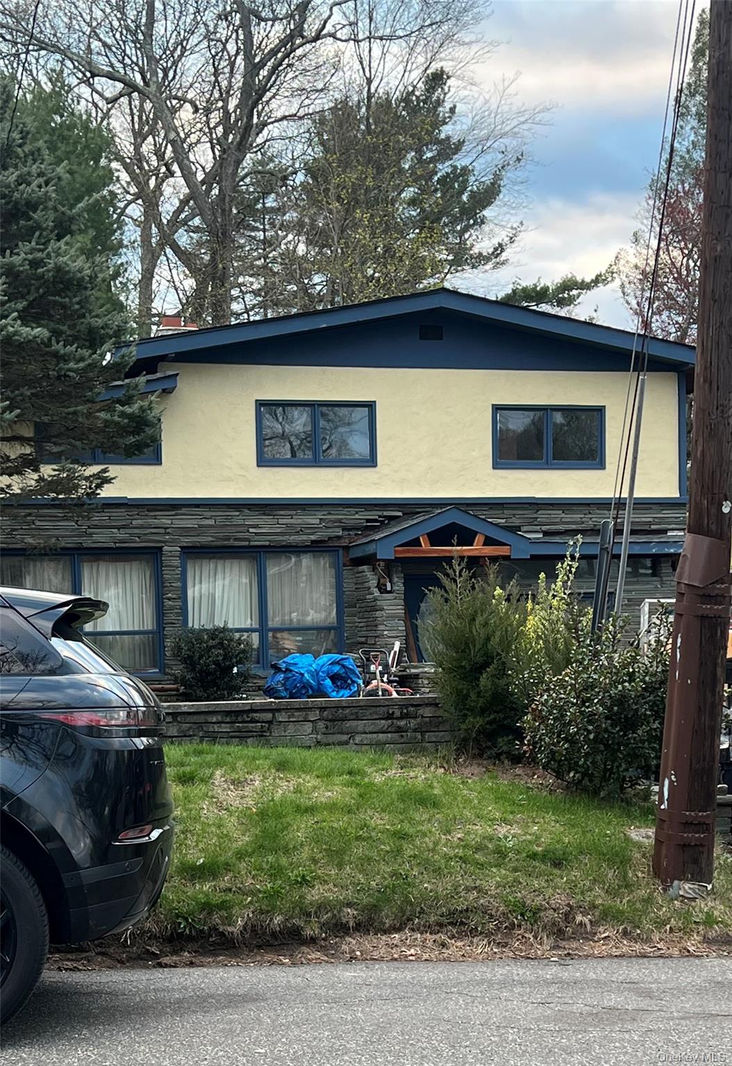 57 Lodge Avenue, Huntington Station, NY 11746