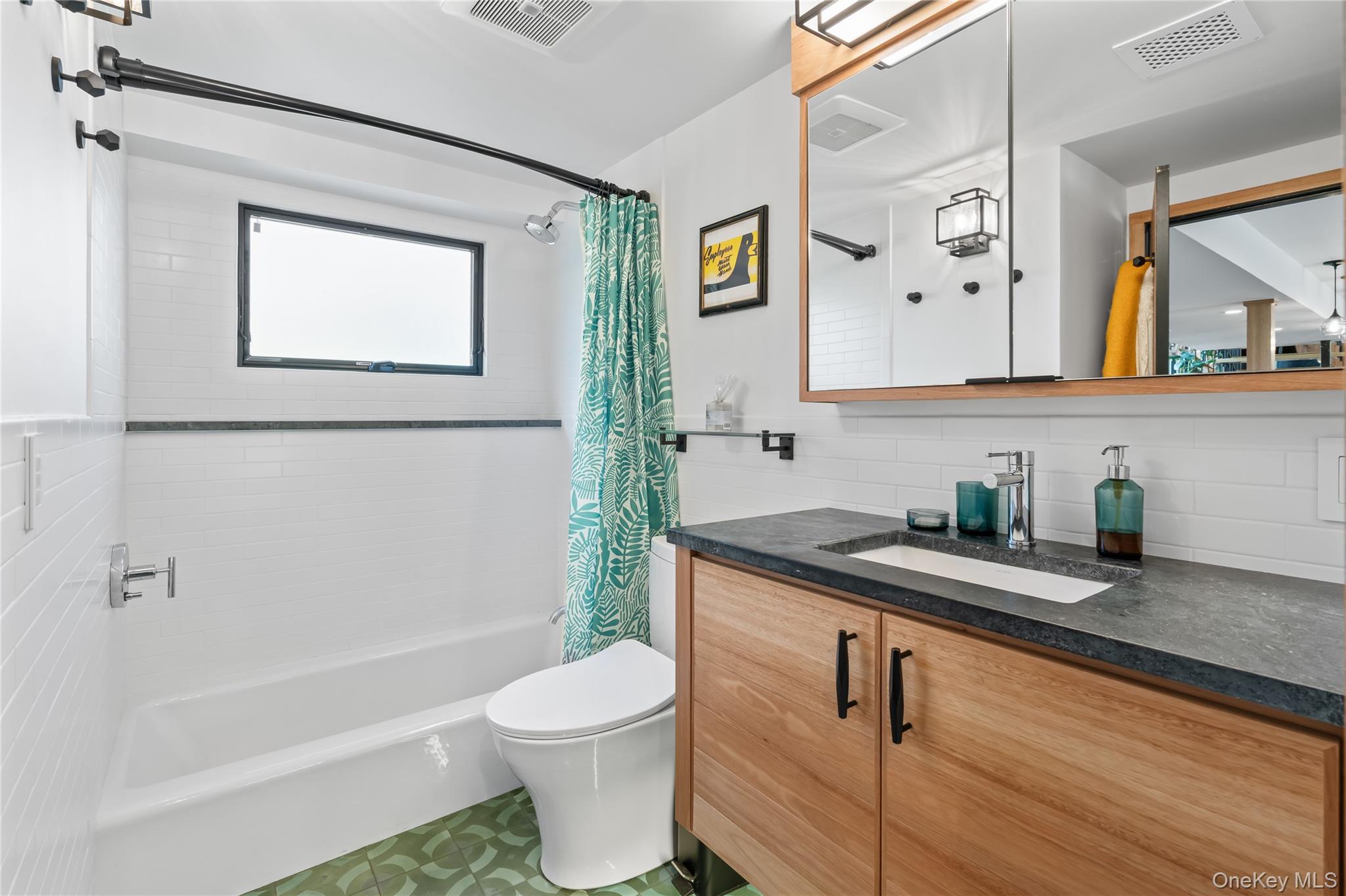 14 Tall Tree Court, Cold Spring Harbor, NY 11724