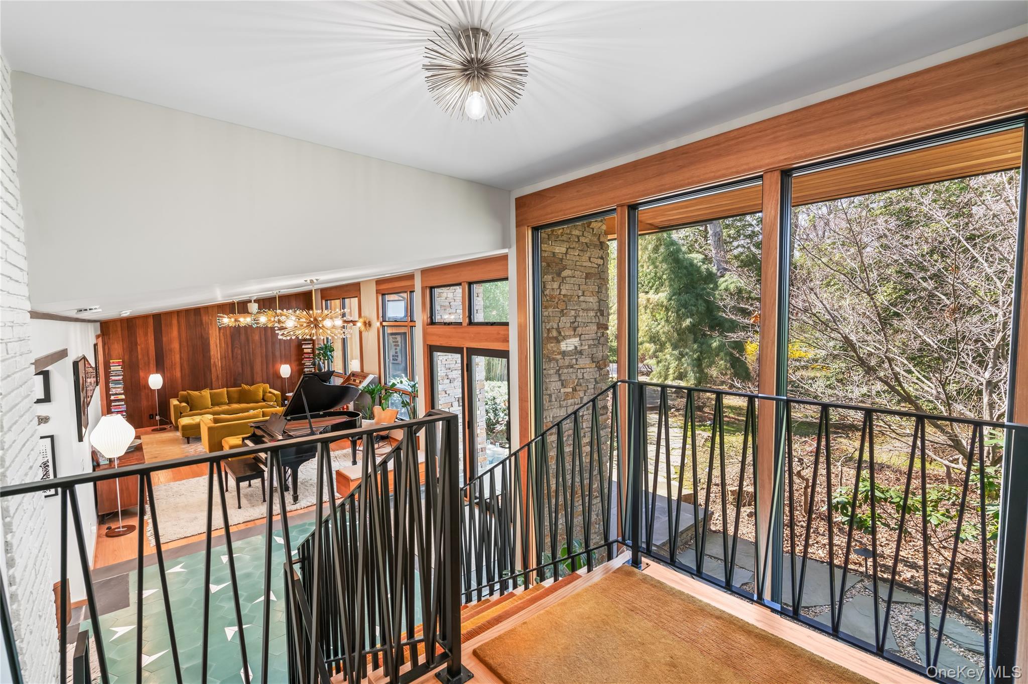 14 Tall Tree Court, Cold Spring Harbor, NY 11724