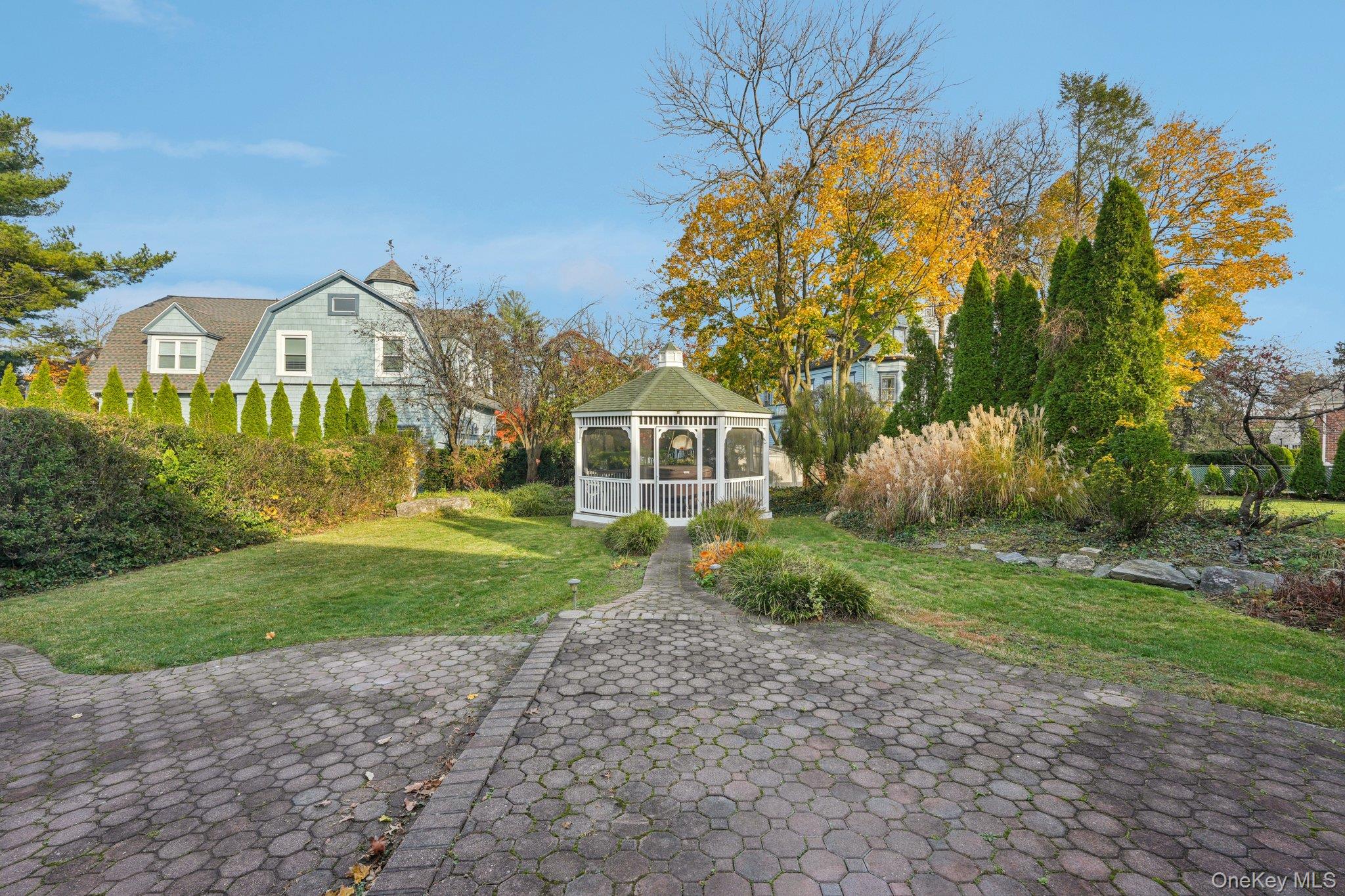 808 Wolfs Lane, Pelham, NY 10803