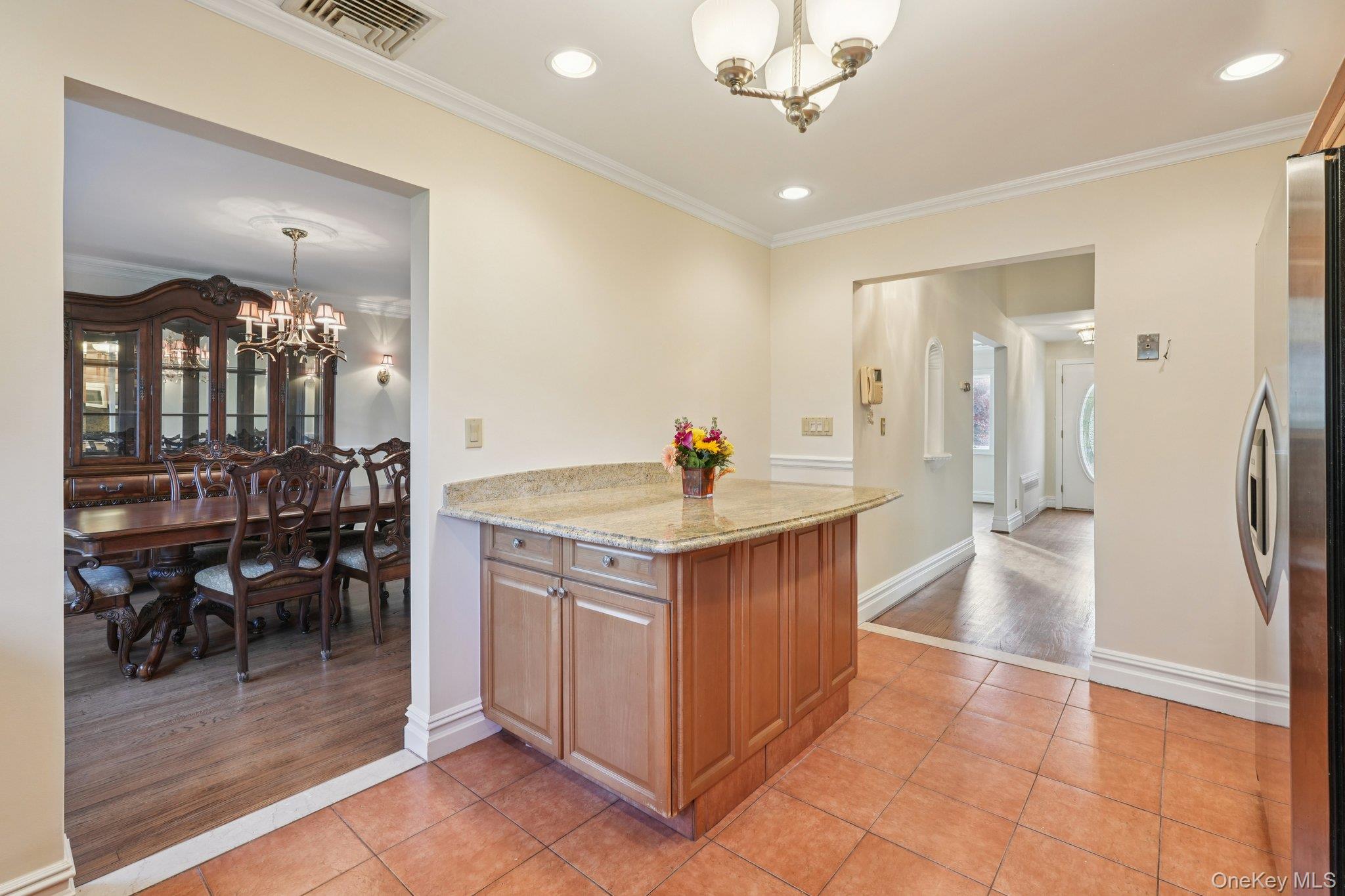 808 Wolfs Lane, Pelham, NY 10803