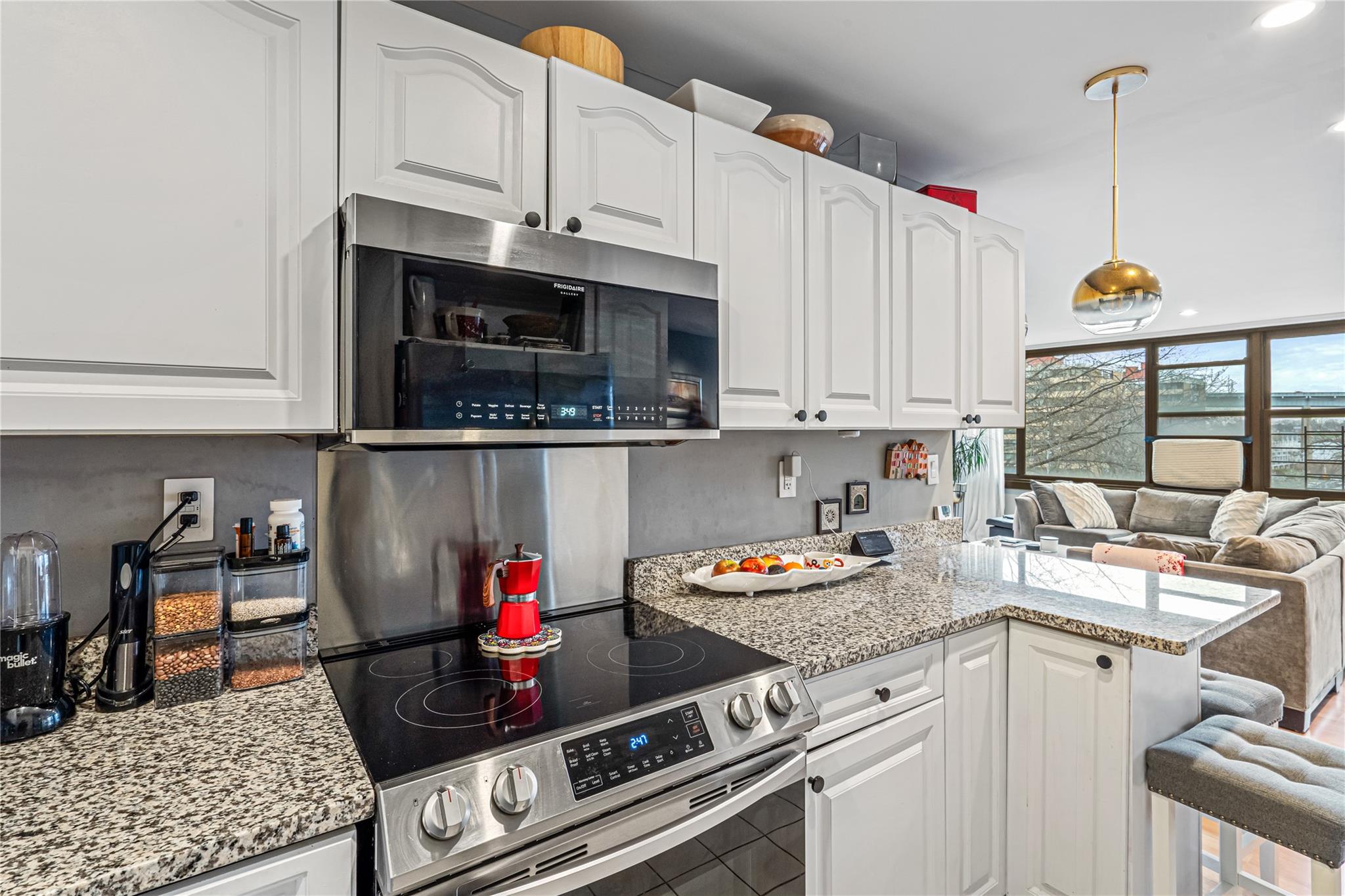 162-40 9th Avenue # 3B, Beechhurst, NY 11357