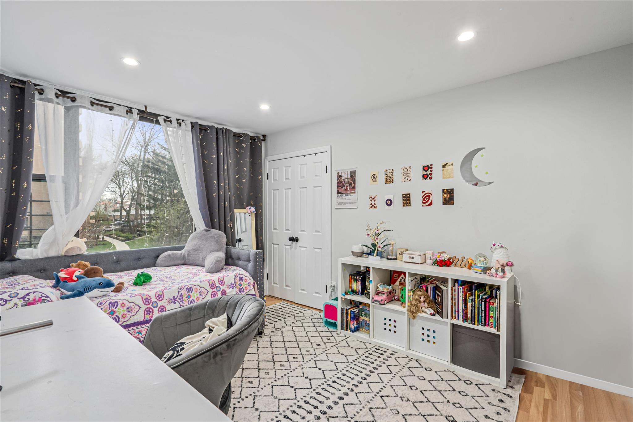 162-40 9th Avenue # 3B, Beechhurst, NY 11357