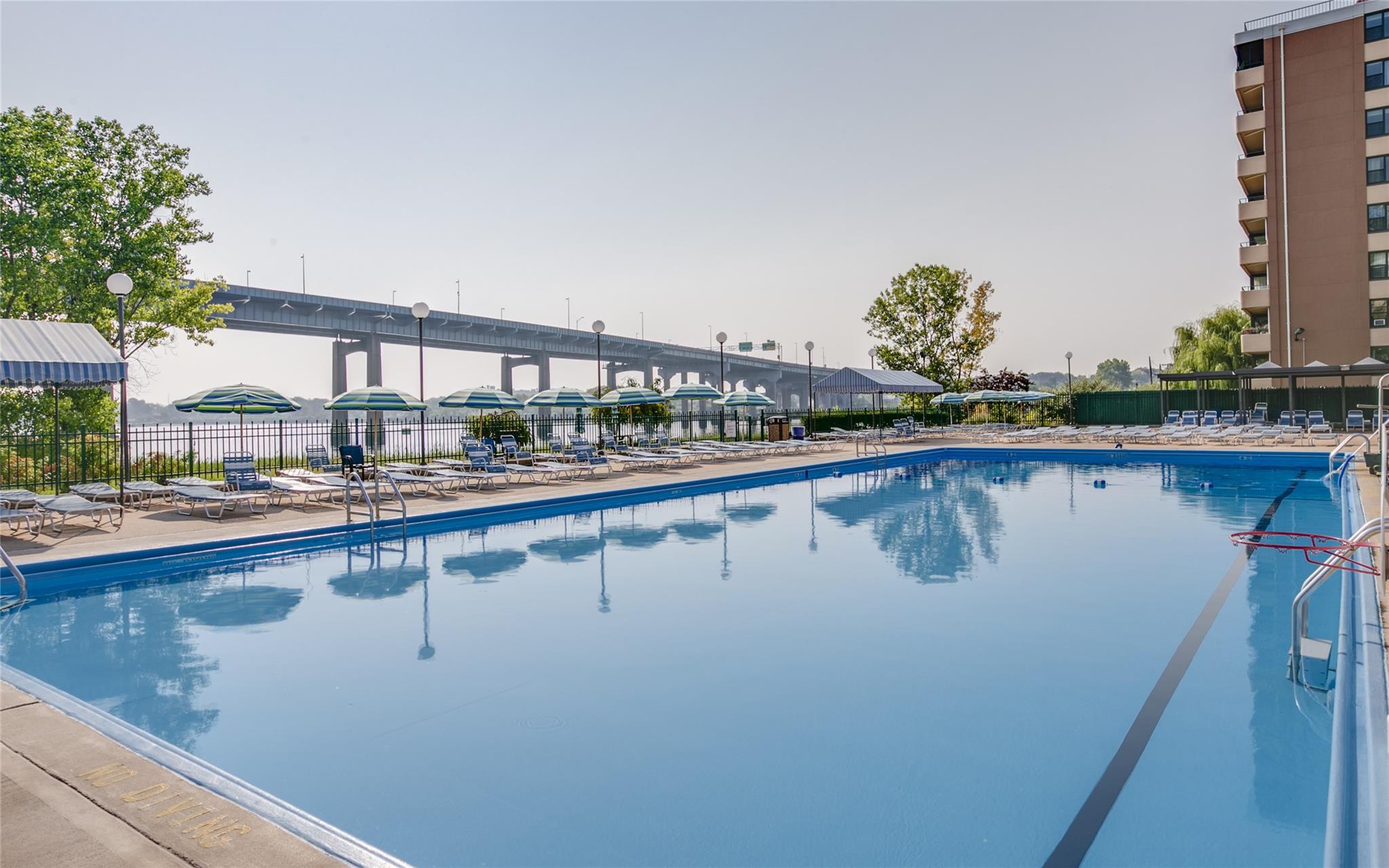 162-40 9th Avenue # 3B, Beechhurst, NY 11357