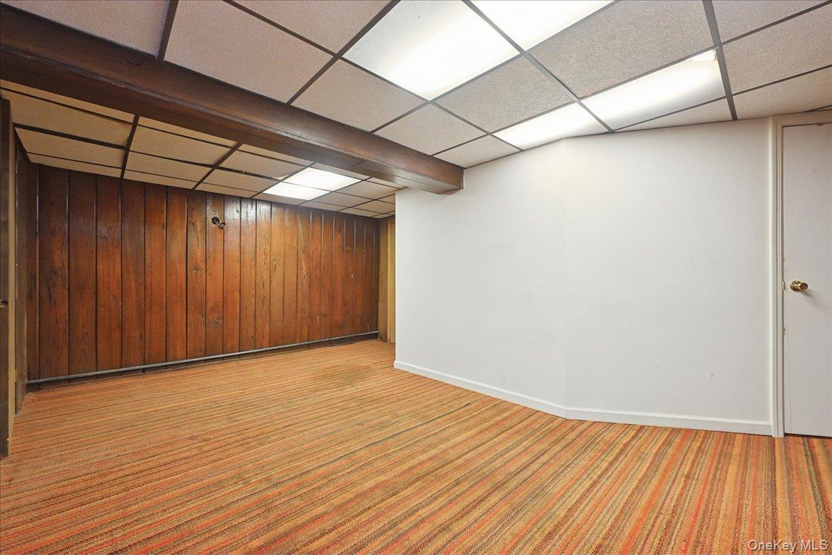 33 Dartmouth Street, Valley Stream, NY 11581