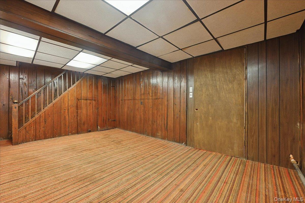 33 Dartmouth Street, Valley Stream, NY 11581