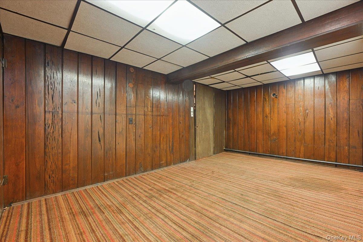 33 Dartmouth Street, Valley Stream, NY 11581