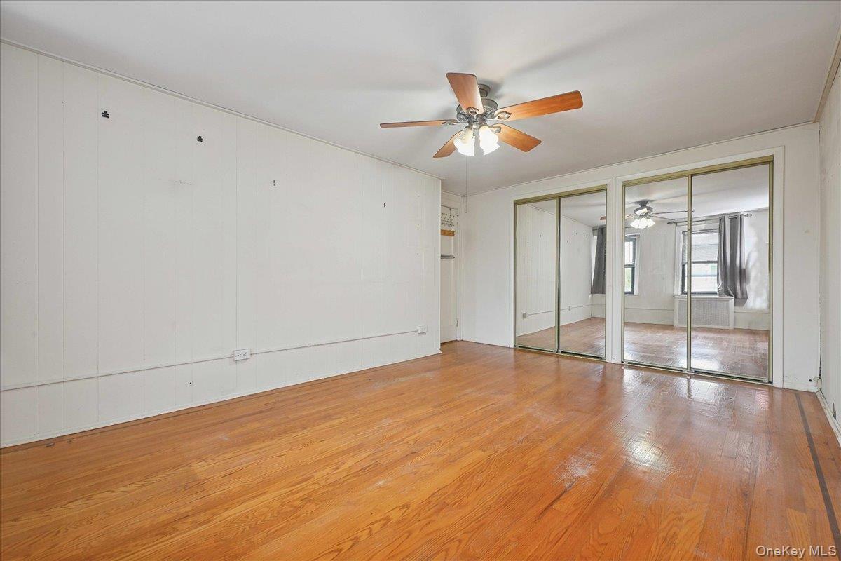 33 Dartmouth Street, Valley Stream, NY 11581