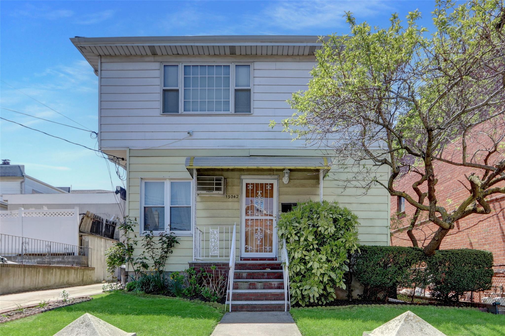 13042 59th Avenue, Flushing, NY 11355