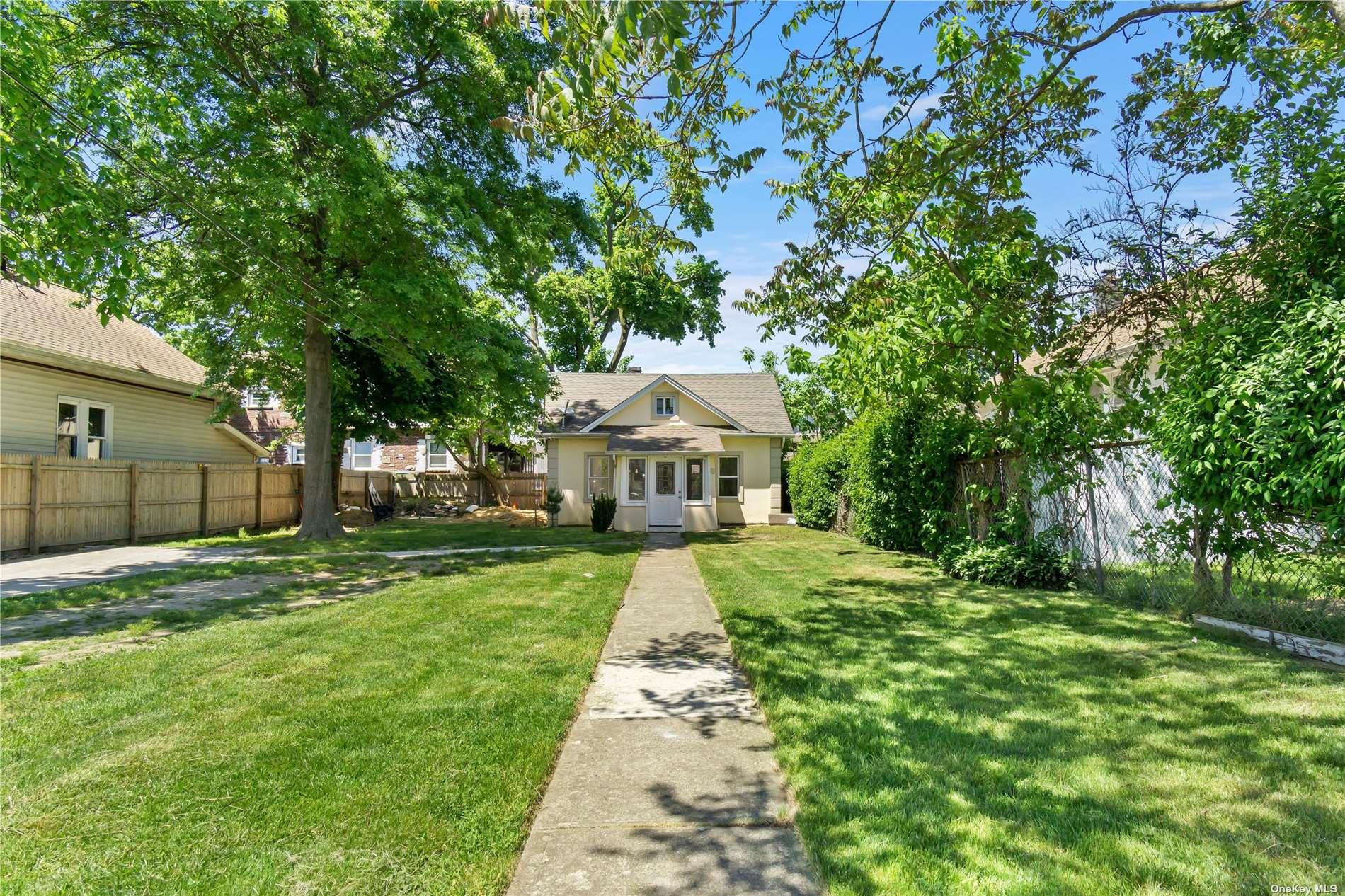 45 Dehnhoff Avenue, Freeport, NY 11520