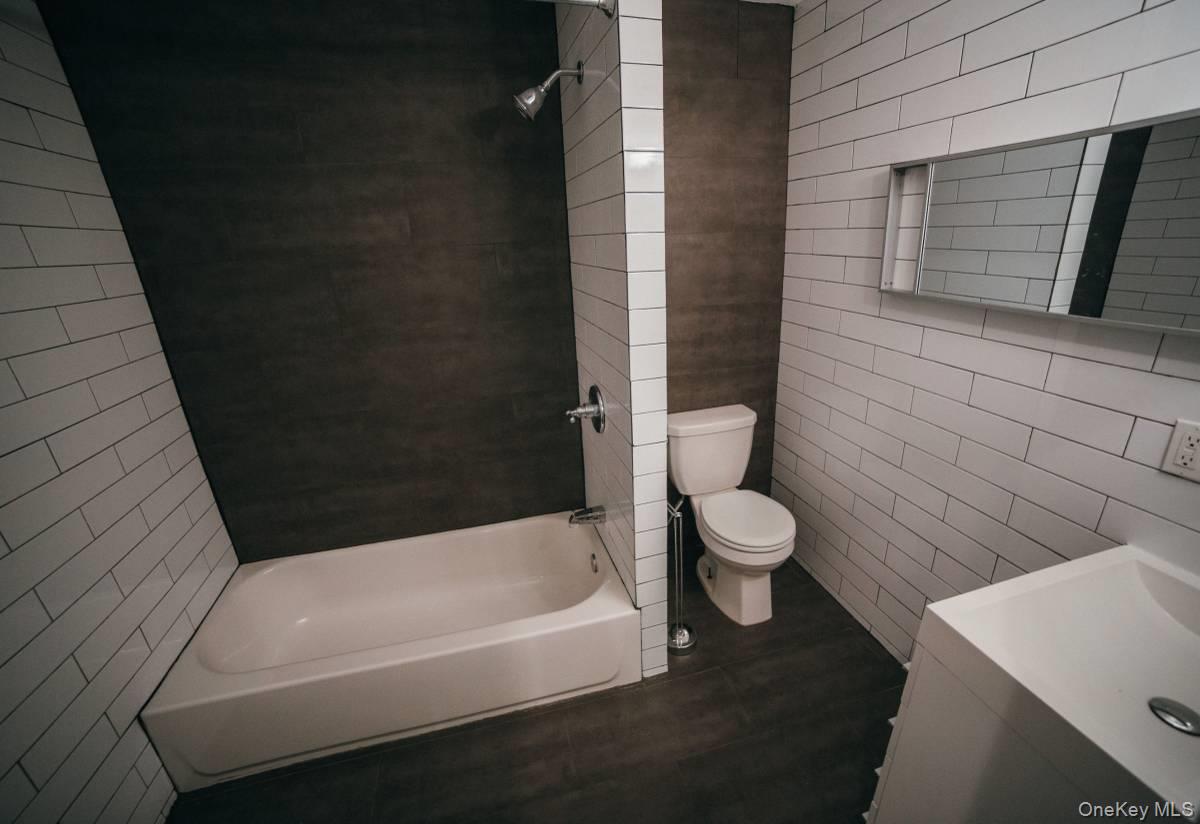 964 Madison Street, Brooklyn, NY 11221