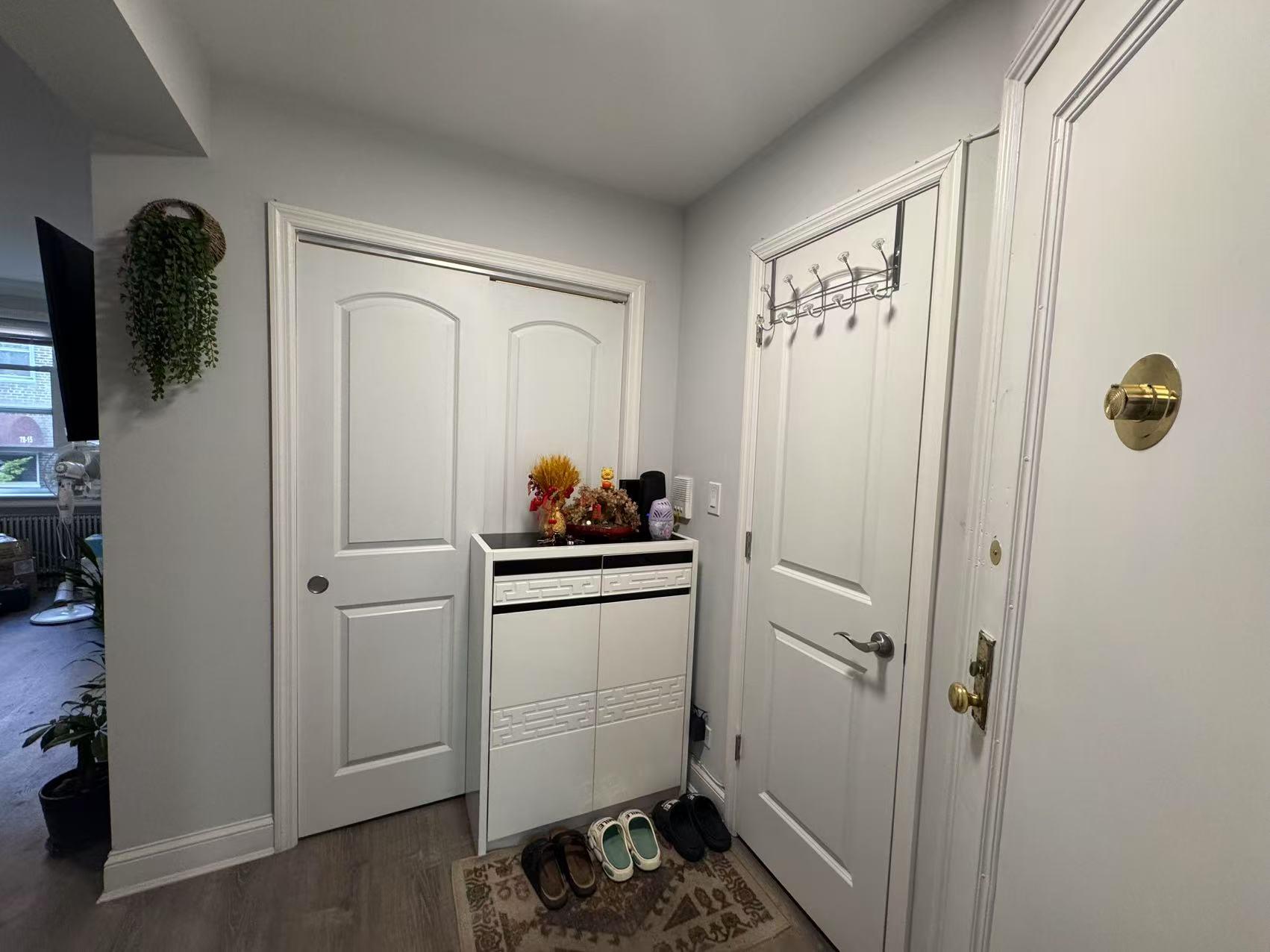 141-13 78th Road # 2M, Flushing, NY 11367