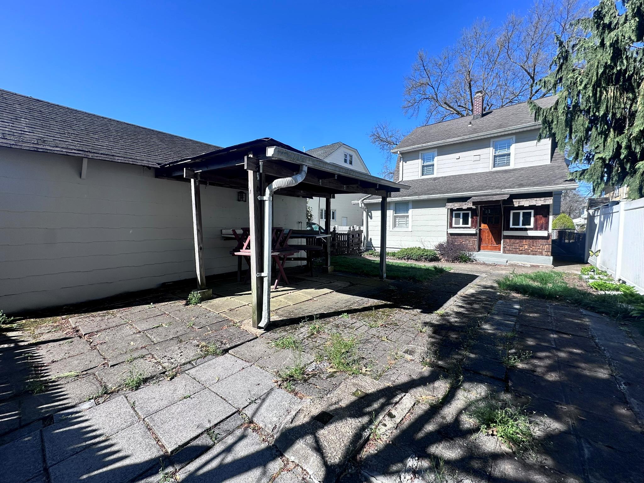 166 Franklin Street, Franklin Square, NY 11010