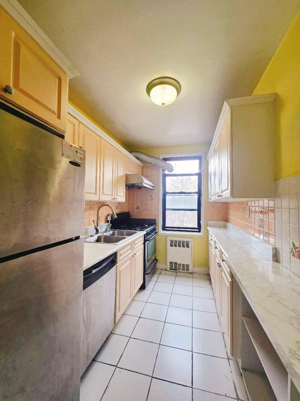 150-10 71st Avenue # 5L, Kew Garden Hills, NY 11367