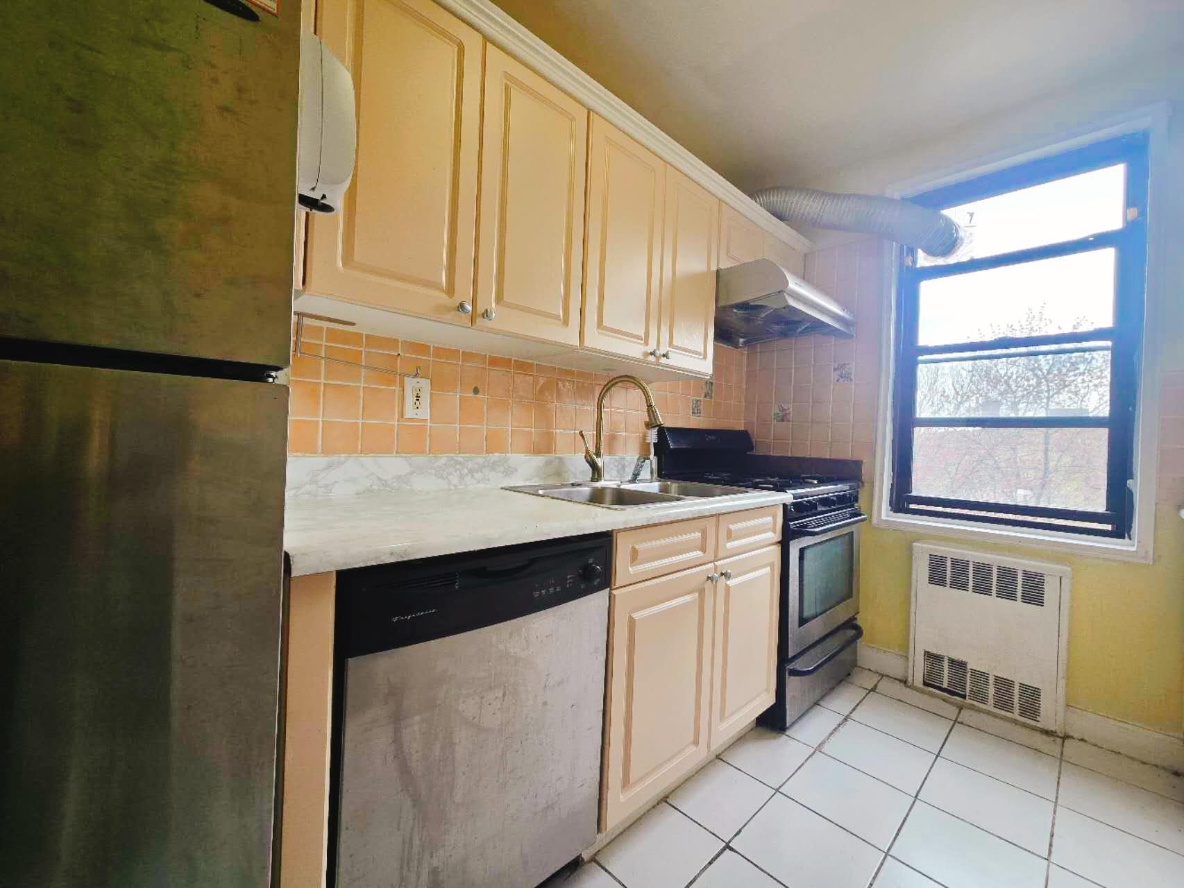 150-10 71st Avenue # 5L, Kew Garden Hills, NY 11367