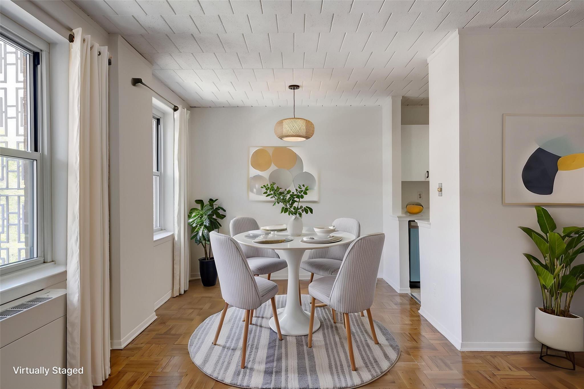125 Main Street # 2U, Port Washington, NY 11050