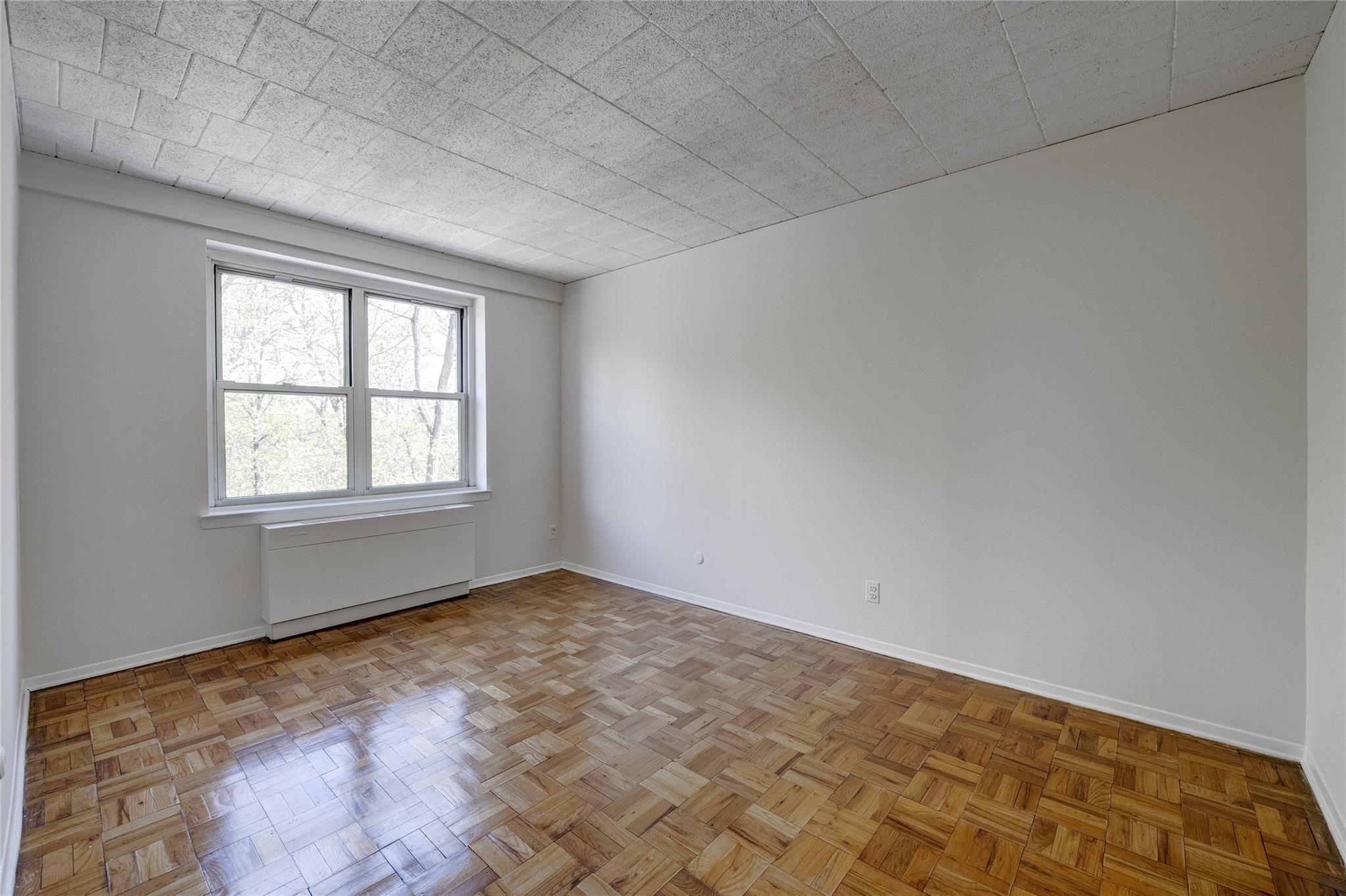 125 Main Street # 2U, Port Washington, NY 11050