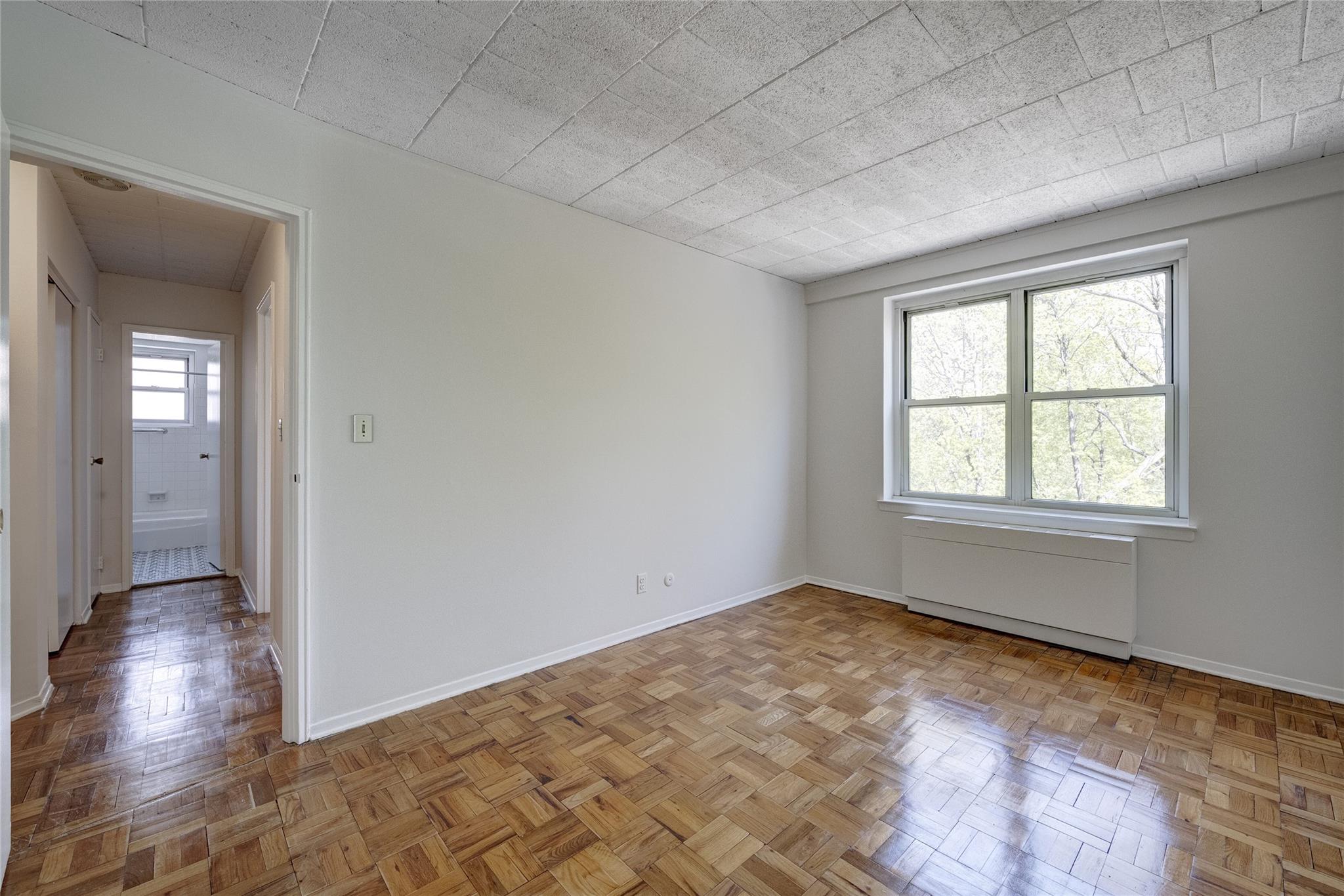 125 Main Street # 2U, Port Washington, NY 11050