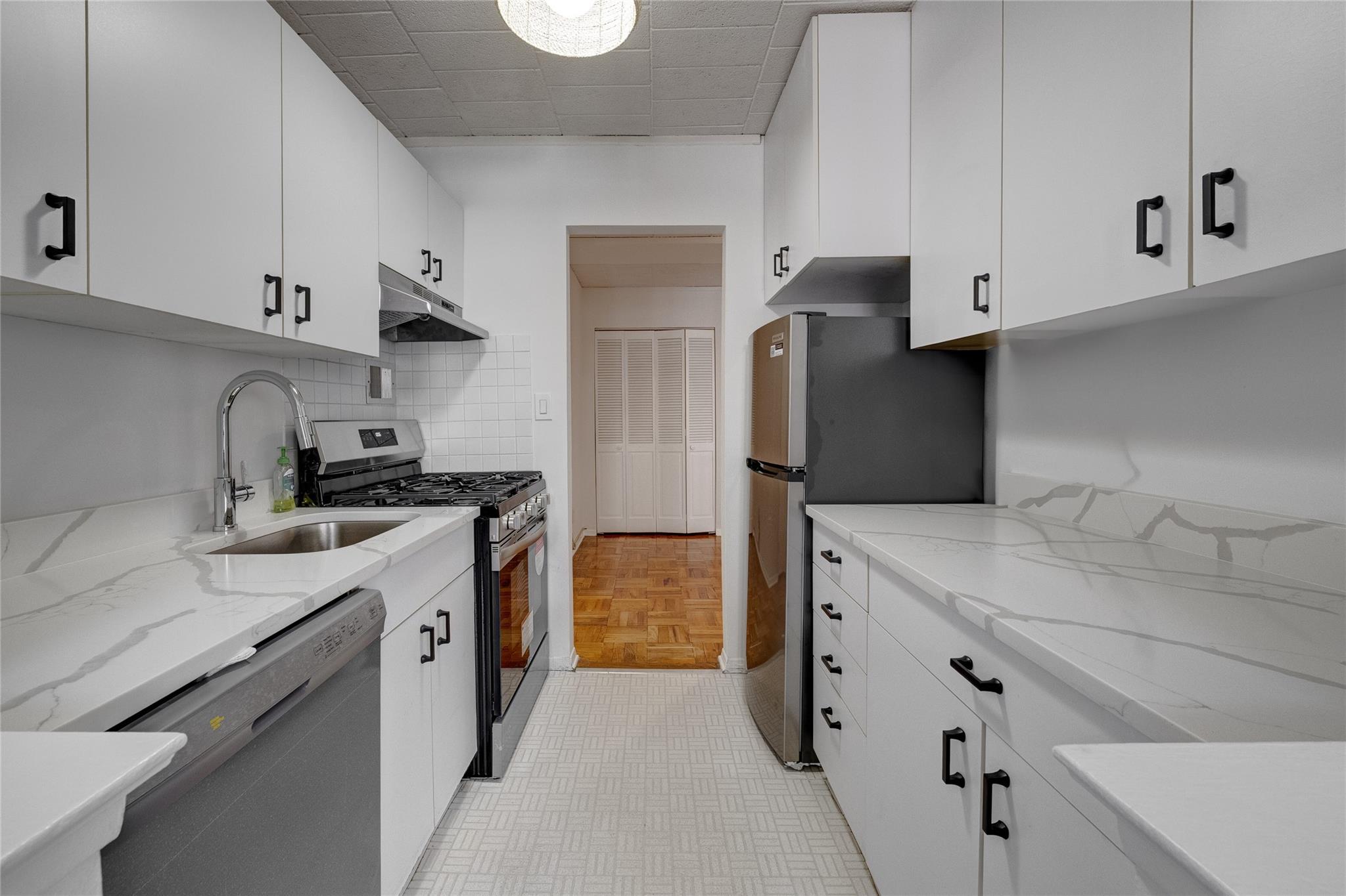 125 Main Street # 2U, Port Washington, NY 11050