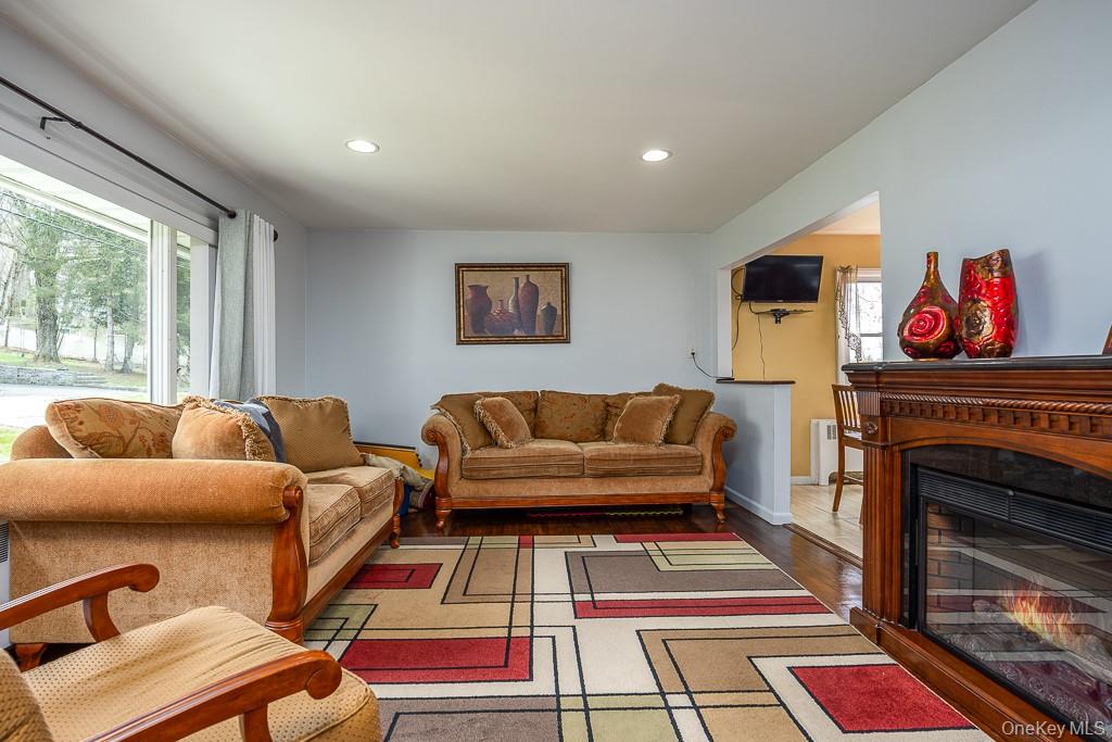 9 Durham Road, White Plains, NY 10607