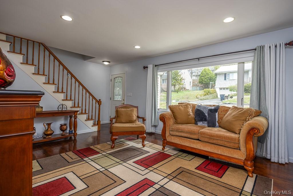 9 Durham Road, White Plains, NY 10607