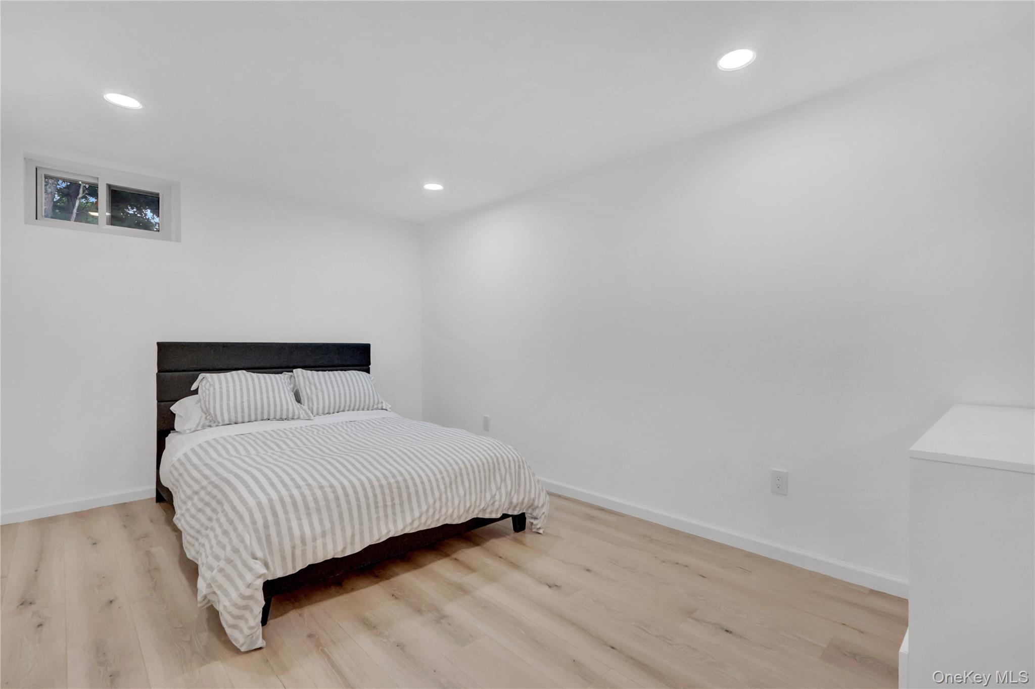 15 Deer Ridge Trail, Water Mill, NY 11976