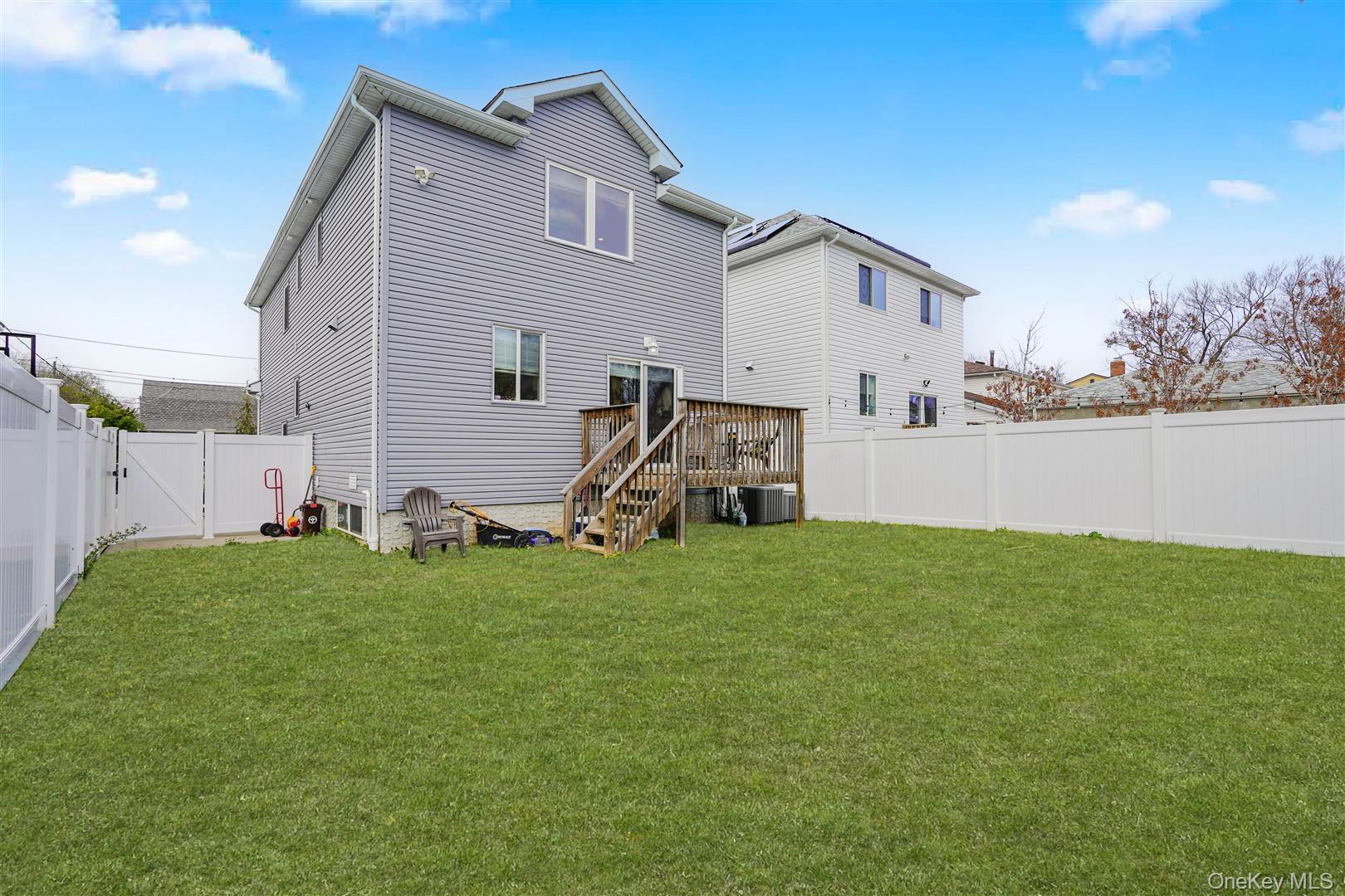 634 Darlington Avenue, Staten Island, NY 10309