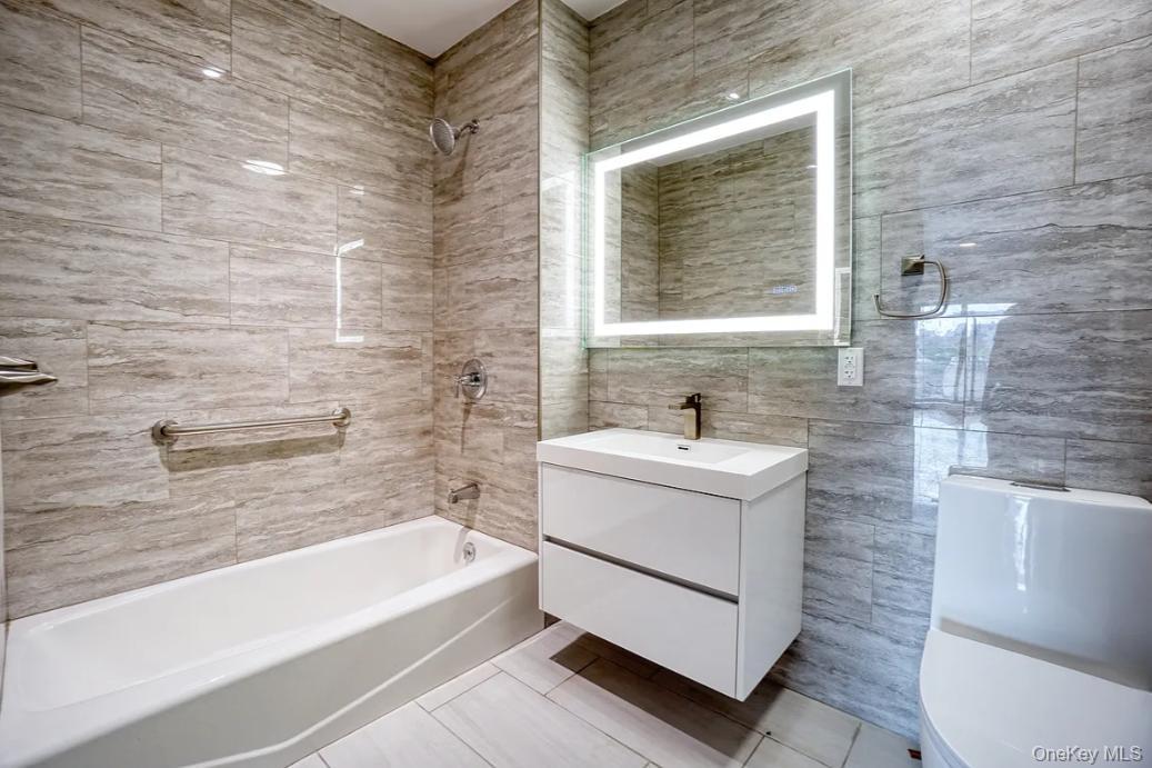 28-06 21 Street # 6FA, Astoria, NY 11102