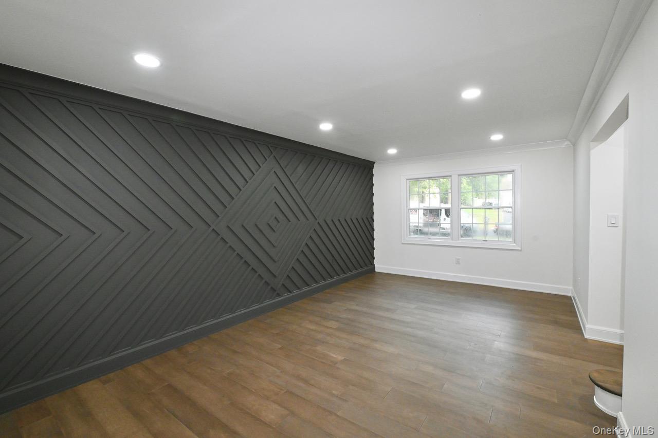 2 Little Hill Road, East Setauket, NY 11733