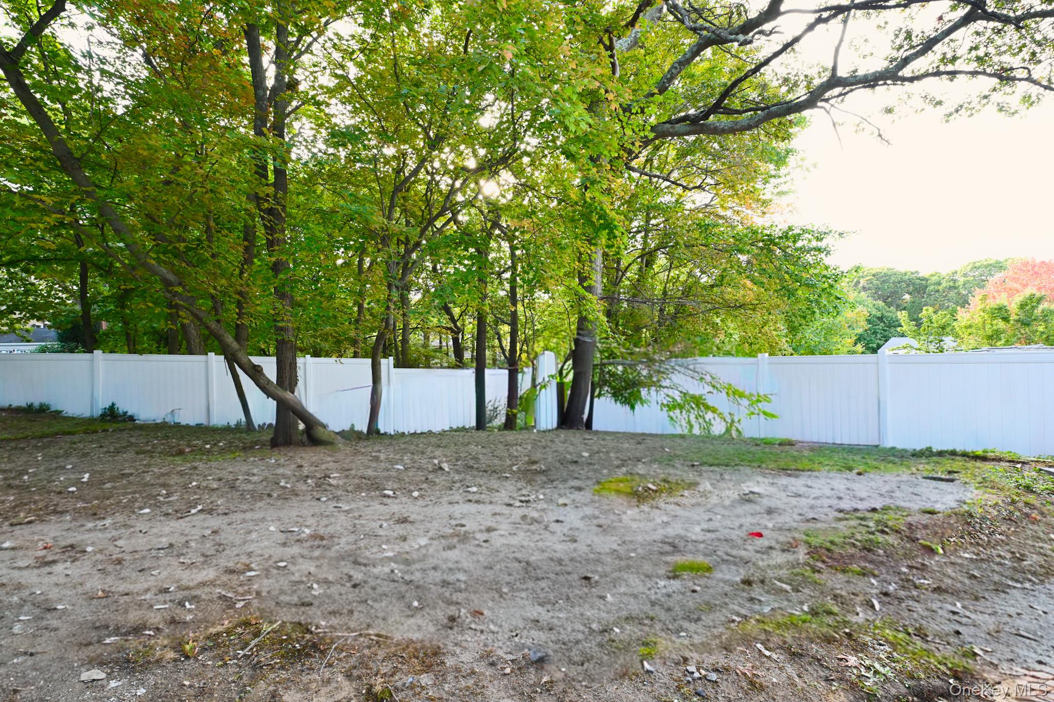 2 Little Hill Road, East Setauket, NY 11733