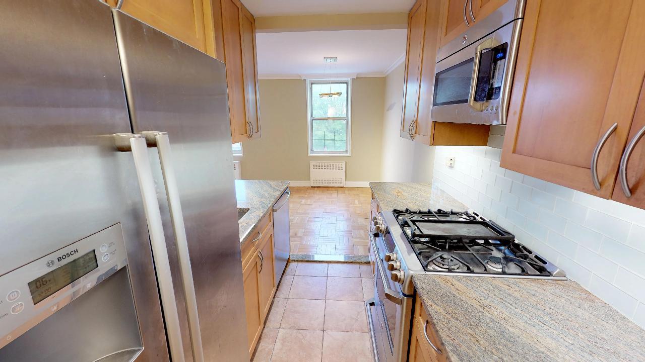 66-15 Thornton Place # 1U, Rego Park, NY 11374