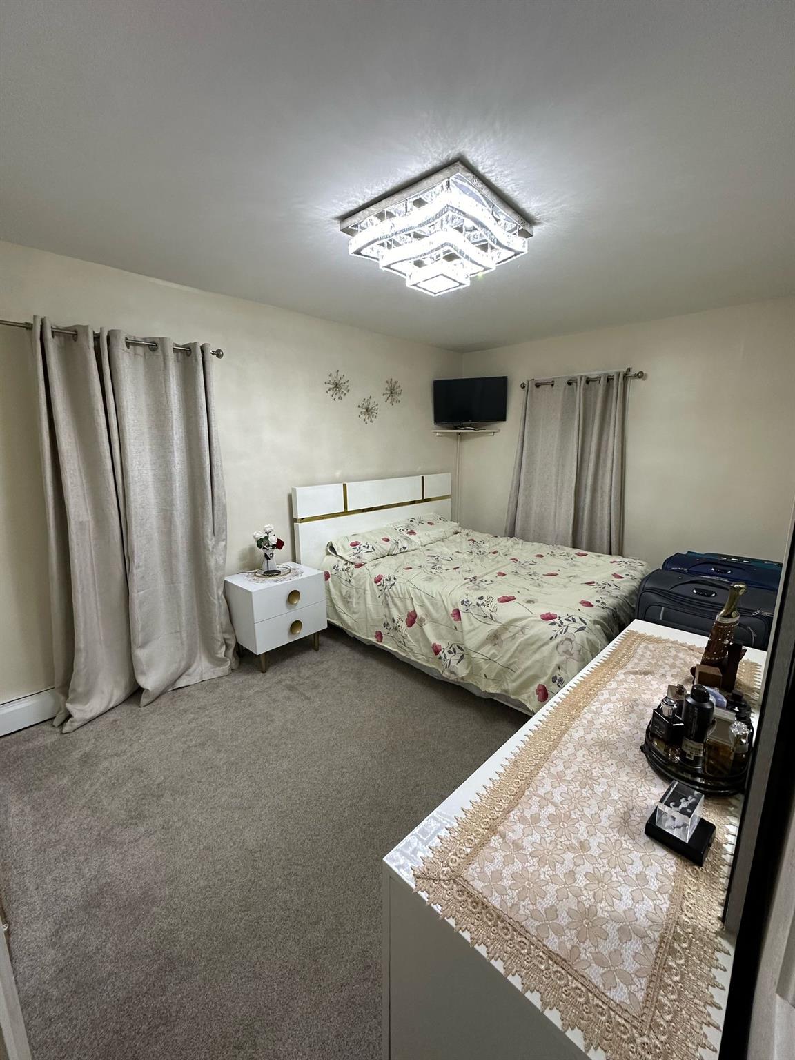 137-28 220 ST, Laurelton, NY 11413