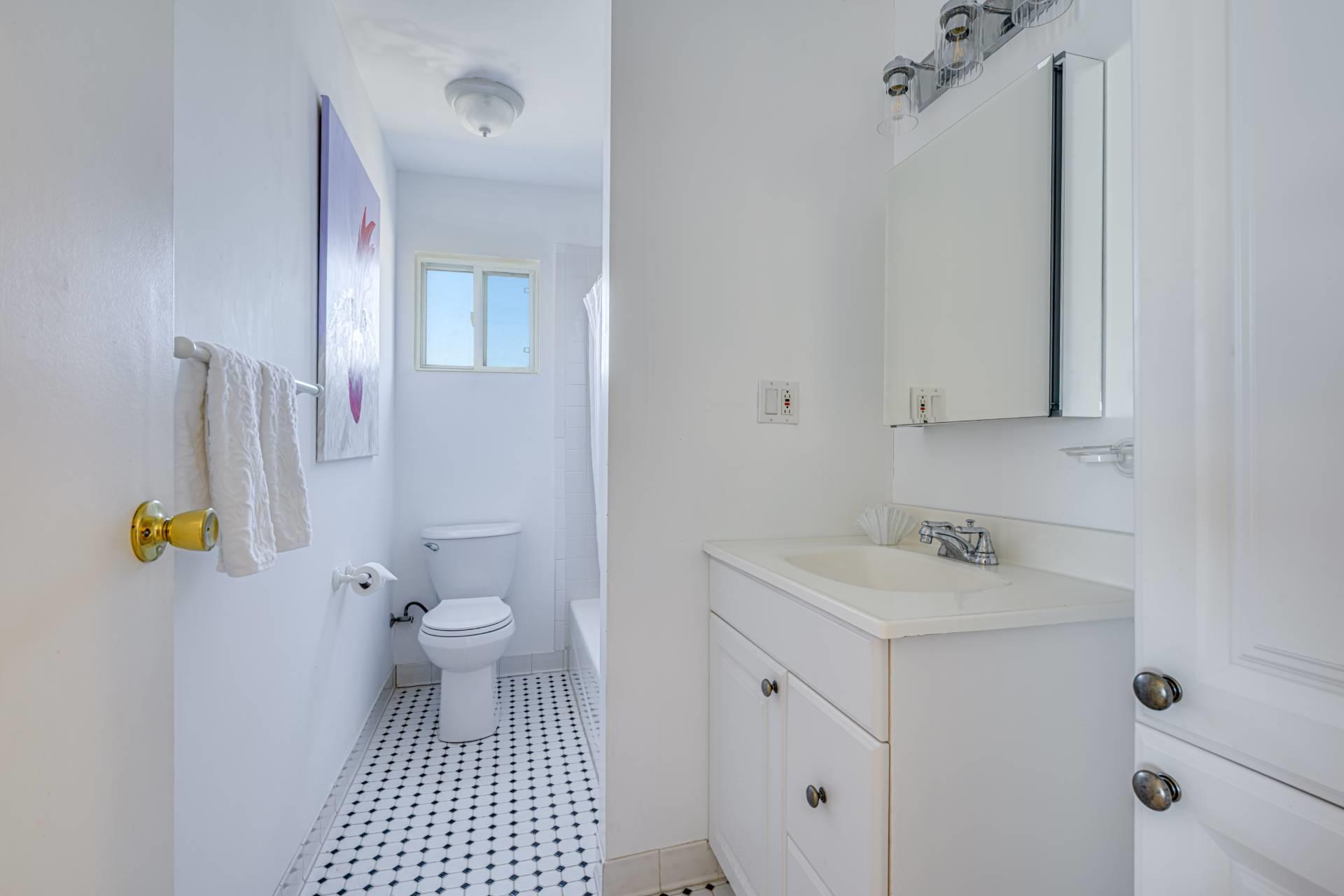 654A Dune Road, Westhampton Beach, NY 11978