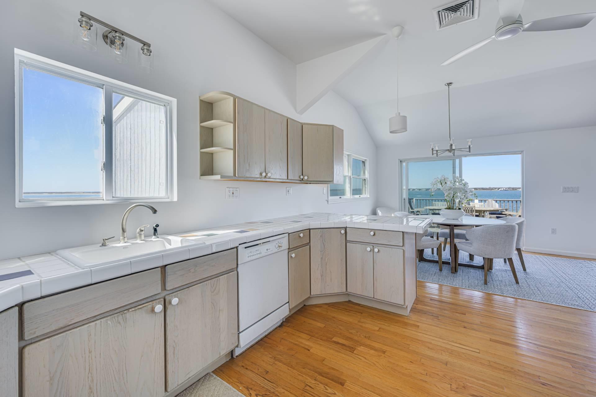 654A Dune Road, Westhampton Beach, NY 11978