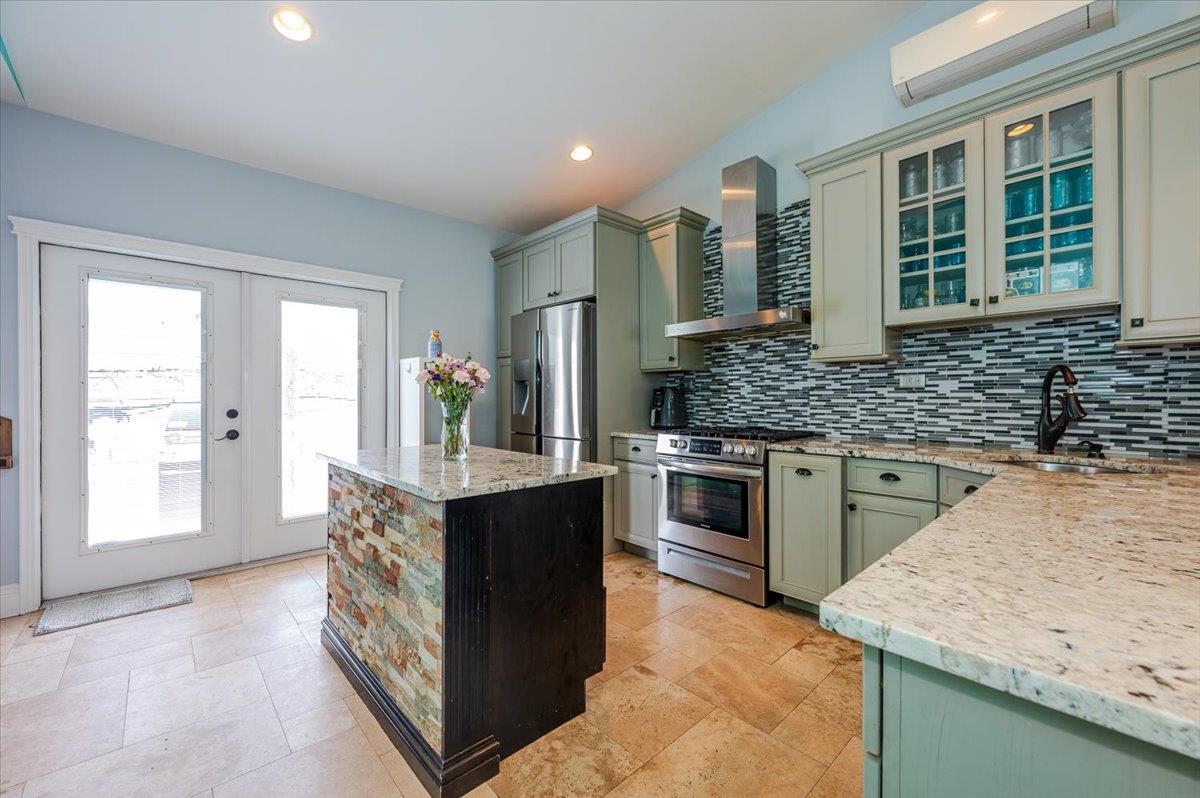 100 California Street, Long Beach, NY 11561