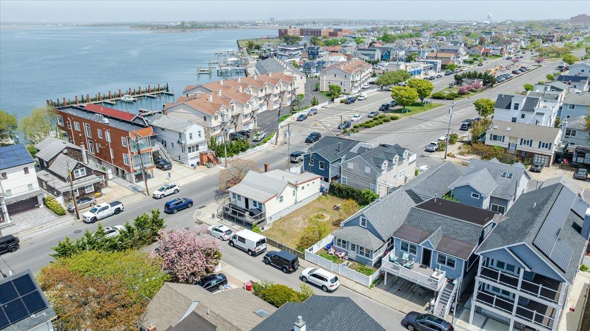 100 California Street, Long Beach, NY 11561