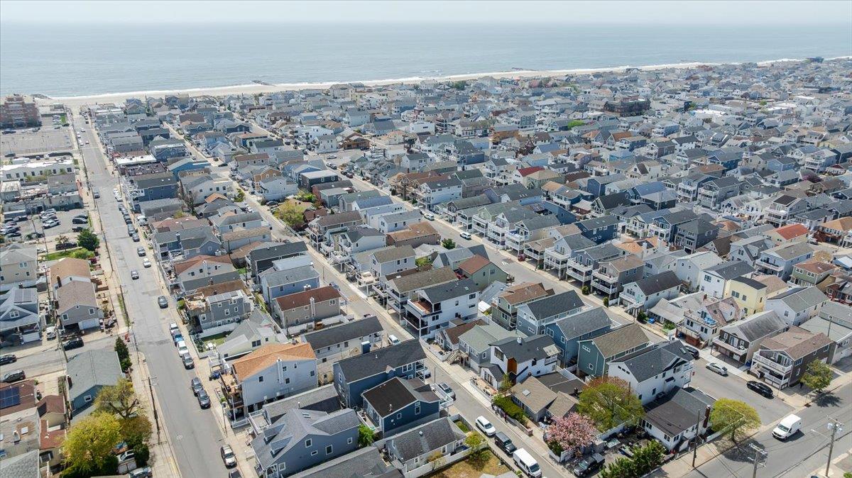 100 California Street, Long Beach, NY 11561