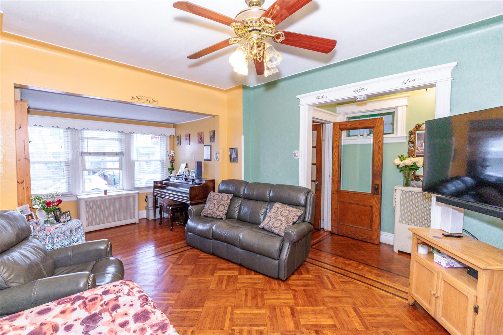 8521 80th Street, Woodhaven, NY 11421