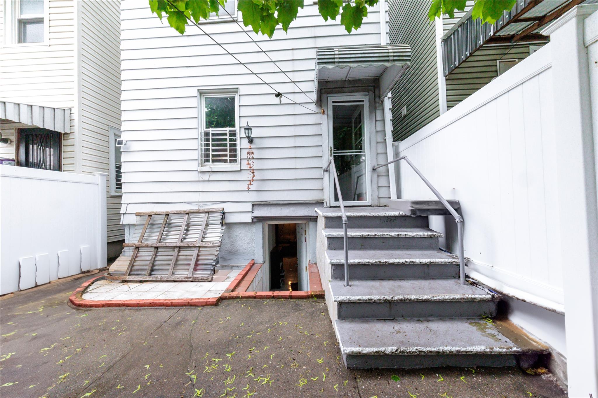 8521 80th Street, Woodhaven, NY 11421