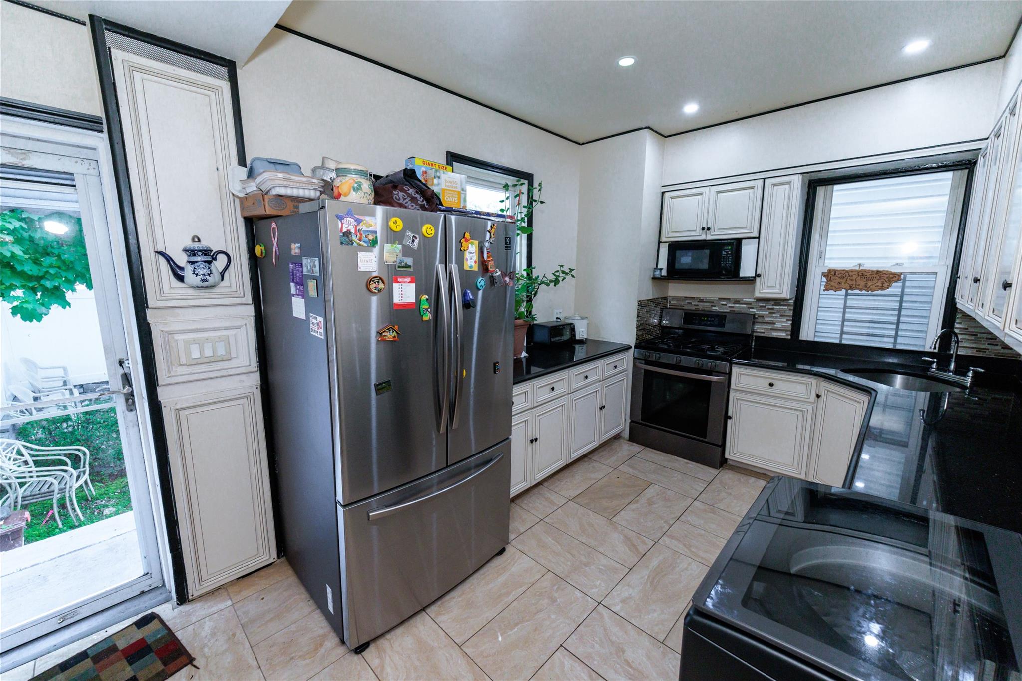 8521 80th Street, Woodhaven, NY 11421