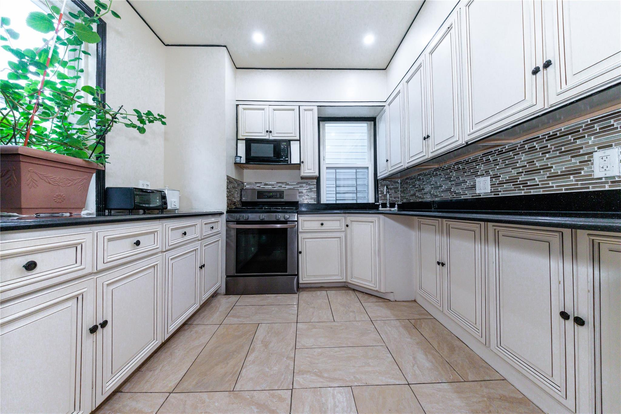 8521 80th Street, Woodhaven, NY 11421