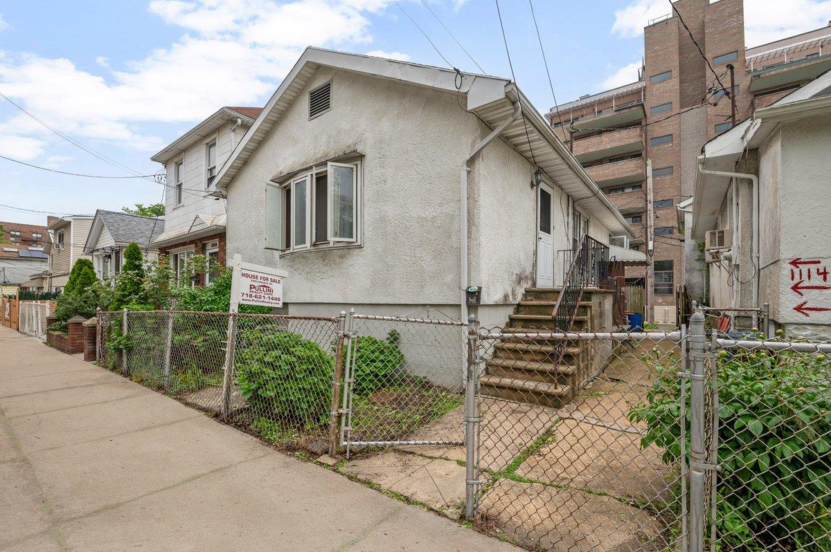 1114 Banner Avenue, Brooklyn, NY 11235