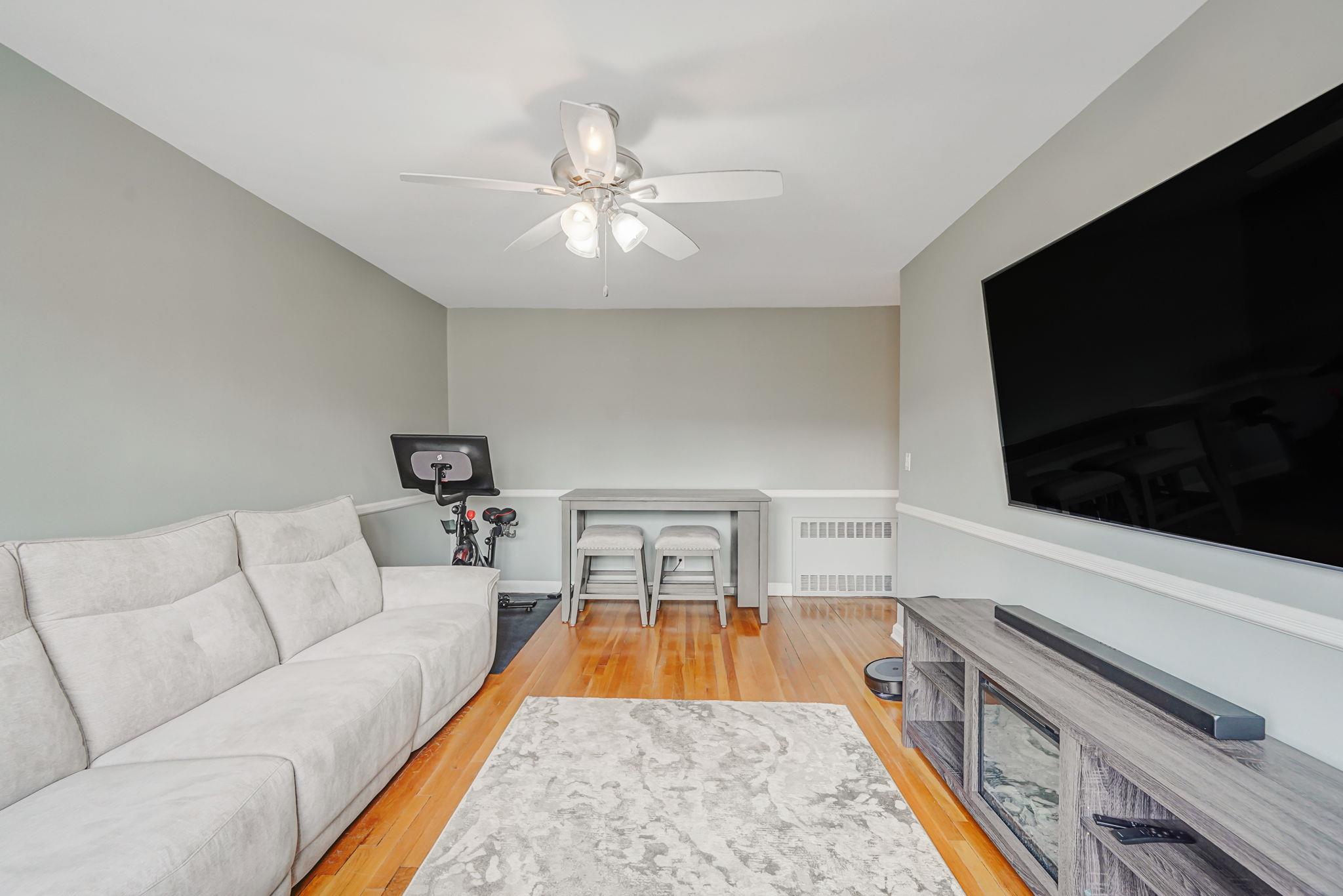 414 Merrick Road # 4.5B, Rockville Centre, NY 11570